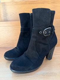 Stivaletto scamosciato nero n.37