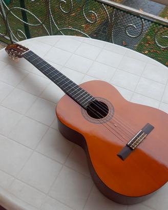 chitarra  YAMAHA C40