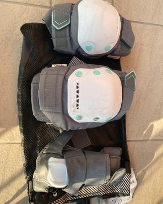 Protezioni pattinaggio gomiti, gonocchie e polsi