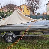 GOMMONE CON MOTORE E CARRELLO