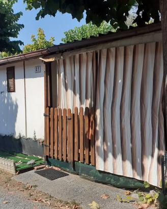 Bungalow con roulotte