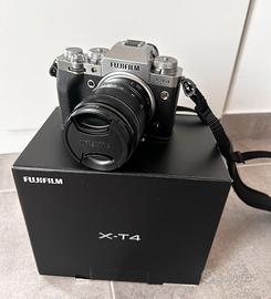 Fotocamera FUJIFILM XT 4 con 18.55mm