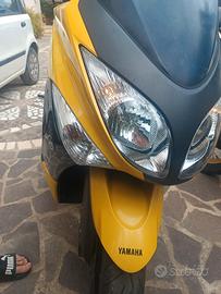 Yamaha TMAX 