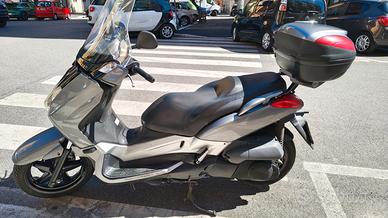 Scooter YAMAHA X-MAX 250