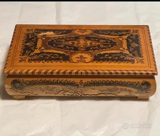 Cofanetto antico legno intarsiato fine ‘800/‘900