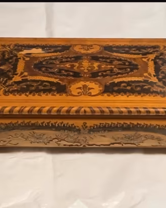 Cofanetto antico legno intarsiato fine ‘800/‘900