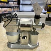 Grattugia formaggio e caffè