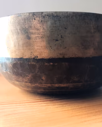 campana tibetana, thadobati, Orissa, India