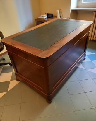 Scrivania scrittoio d'epoca. Antiquariato