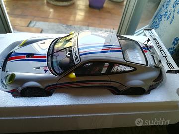 1/18 Autoart 80770 Porsche 911 GT3 RSR 997
