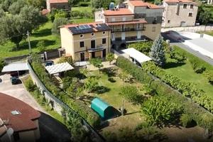 Villa con giardino a Vallo della Lucania(Sa)