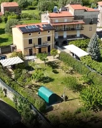 Villa con giardino a Vallo della Lucania(Sa)