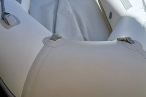 Tender Arimar con fuoribordo