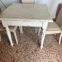 Tavolo legno quadrato