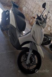 Beverly 350 