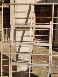 Banchi espositivi alluminio