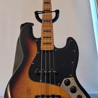 Squier by Fender Classic Vibe '70s Jazz Bass