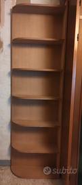 Scaffale in legno