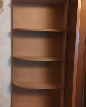 Scaffale in legno