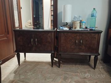 Coppia di comodini anni 40
