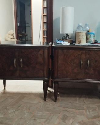 Coppia di comodini anni 40