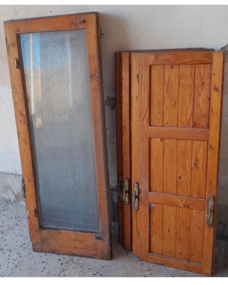 5  finestre usate, in legno.
