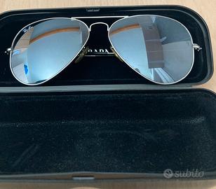 Occhiali “Ray-Ban”