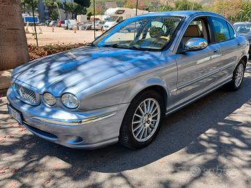 Jaguar x tipe 2.2 d exclusive 