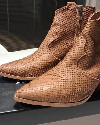 stivaletto donna il laccio