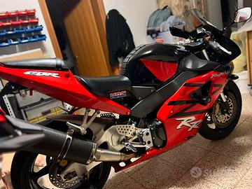 Honda cbr 954rr