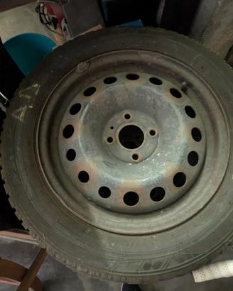 cerchioni e gomme 185 60 R15 