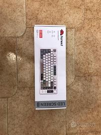 TASTIERA FREEWOLF M75 aperta-mai usata