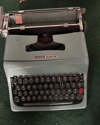 Olivetti Studio 44 vintage – macchina da scrivere
