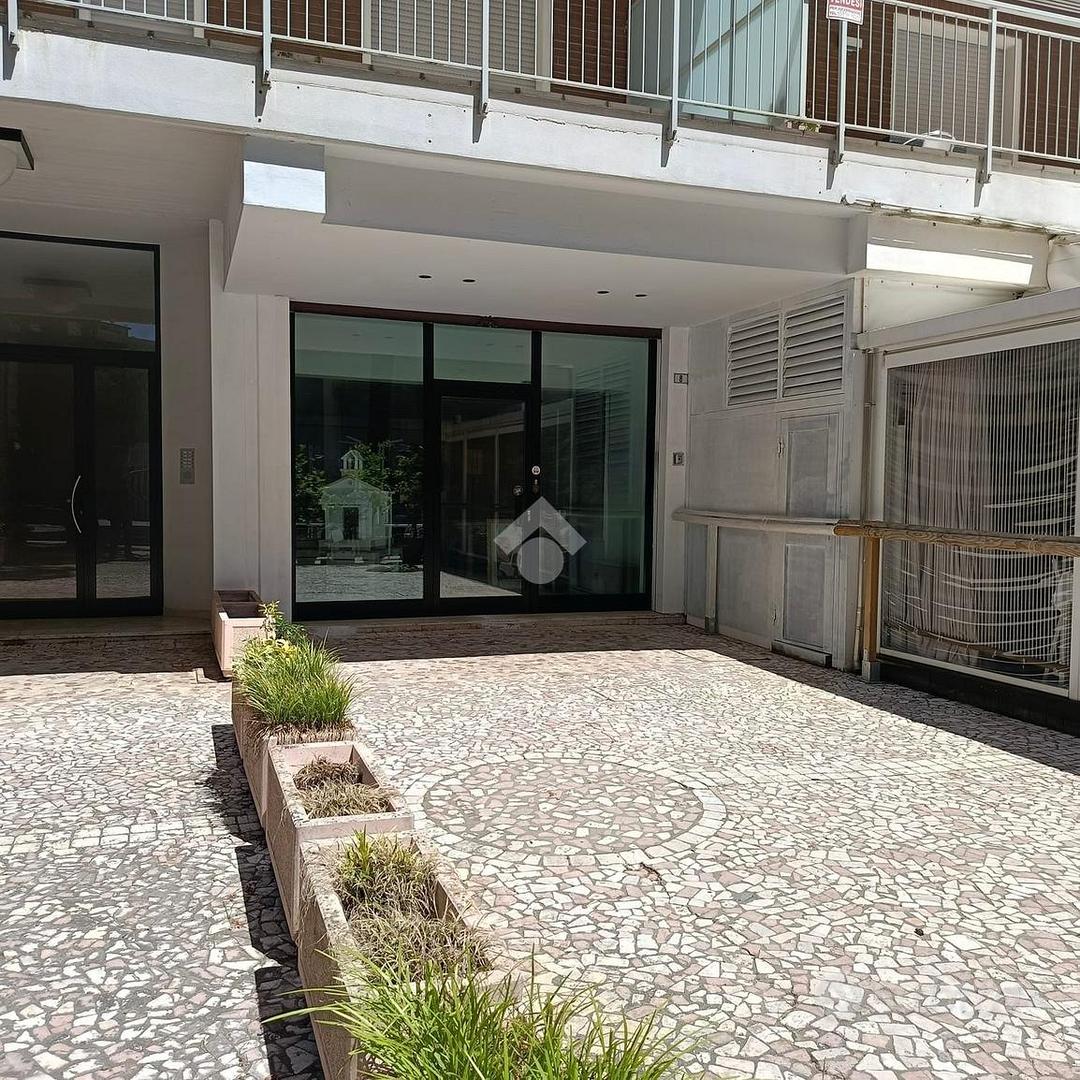 NEGOZIO A CERVIA - Vista 3