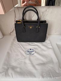Borsa dupe Prada Nera