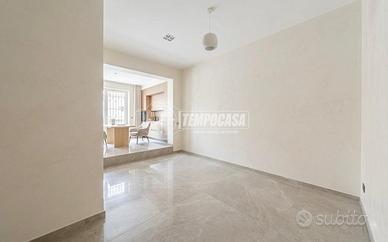 Indipendente con doppio ingresso personalizzabile