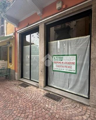 NEGOZIO A IVREA