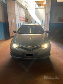 TOYOTA AURIS EURO 6 CON PACCO BATTERIE REVISIONATO