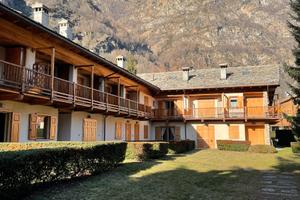 Bilocale nuovo, Issime