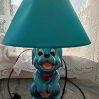 Lampada da comodino a forma di cagnolino 