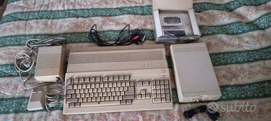 amiga 500 piu datasette e lettore floppy