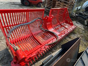 B8 Benna falciatrice