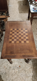 Tavolo con scacchiera antico