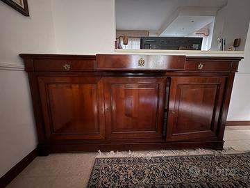 Credenza classica in legno color noce