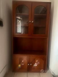 Credenza con vetrina