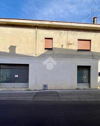 NEGOZIO A SANT'AMBROGIO DI VALPOLICELLA