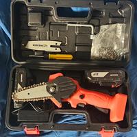 MINI MOTOSEGA A BATTERIA GREENCUT GSM210L
