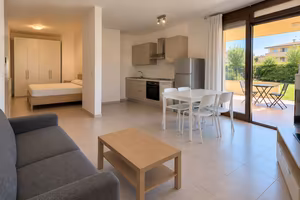 Monolocale con terrazzo e giardino
