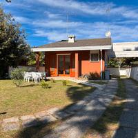 Villetta indipendente con ampio giardino