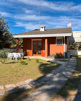 Villetta indipendente con ampio giardino